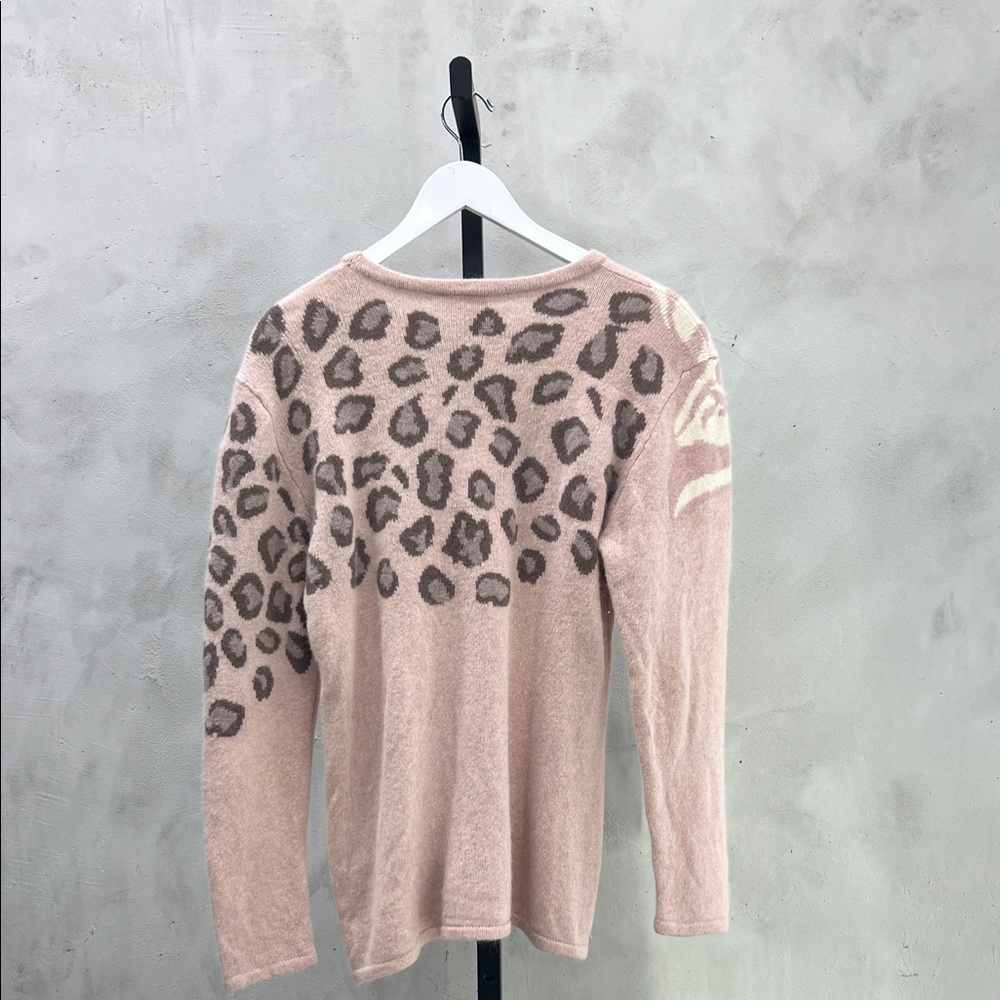 Leopard Print Sweater - Picture 2 of 6